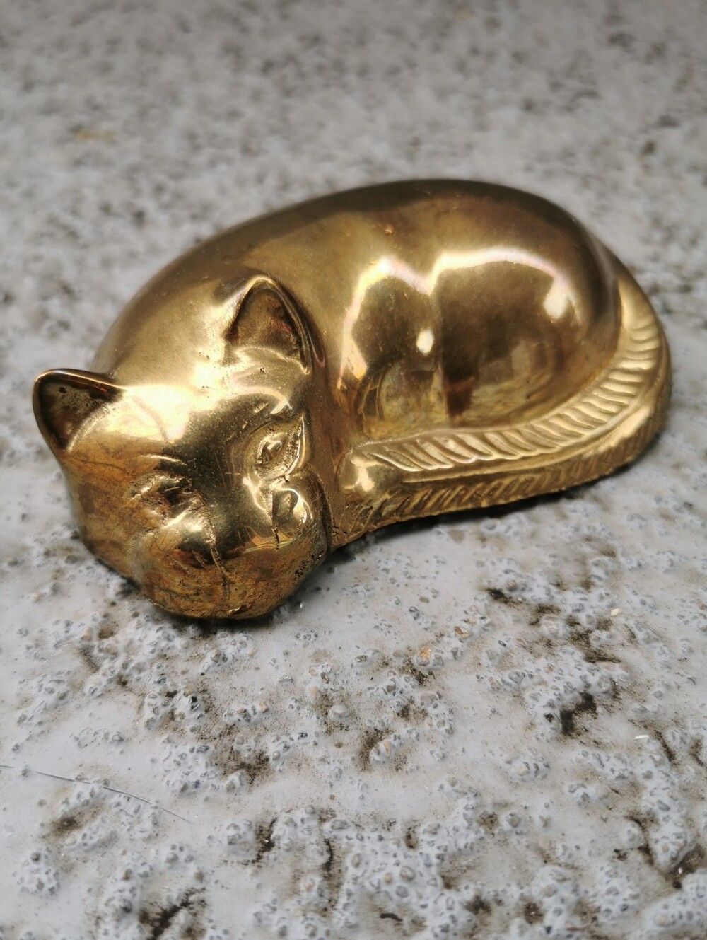 Vintage Curled-Up Brass Kitty Cat Figurine